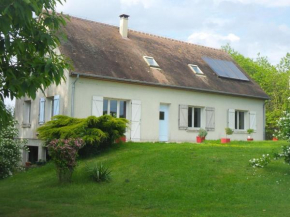 Gîte spacieux avec salle de jeux, tennis et cheminée, idéal pour familles et amis jusqu'à 15 pers. - FR-1-410-223